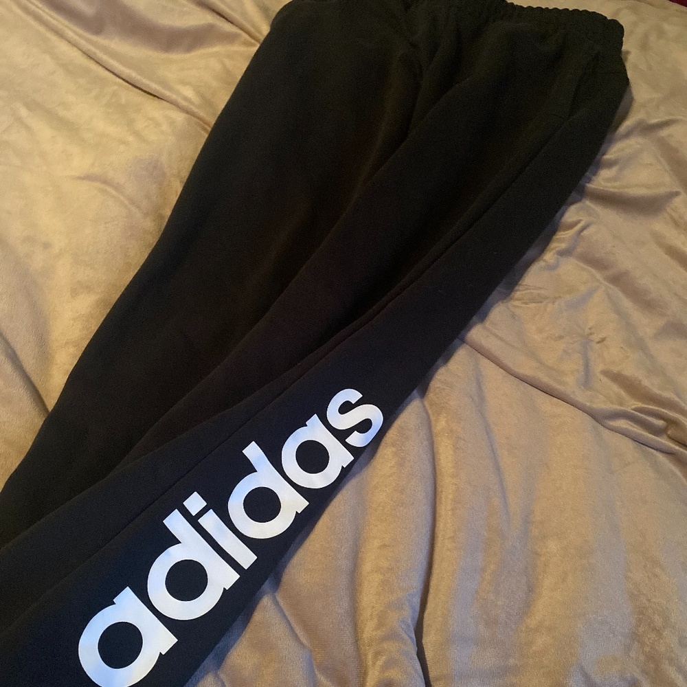 Women Medium Adidas sweatpants